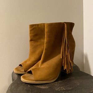 Dolce Vita suede open toe booties with fringe